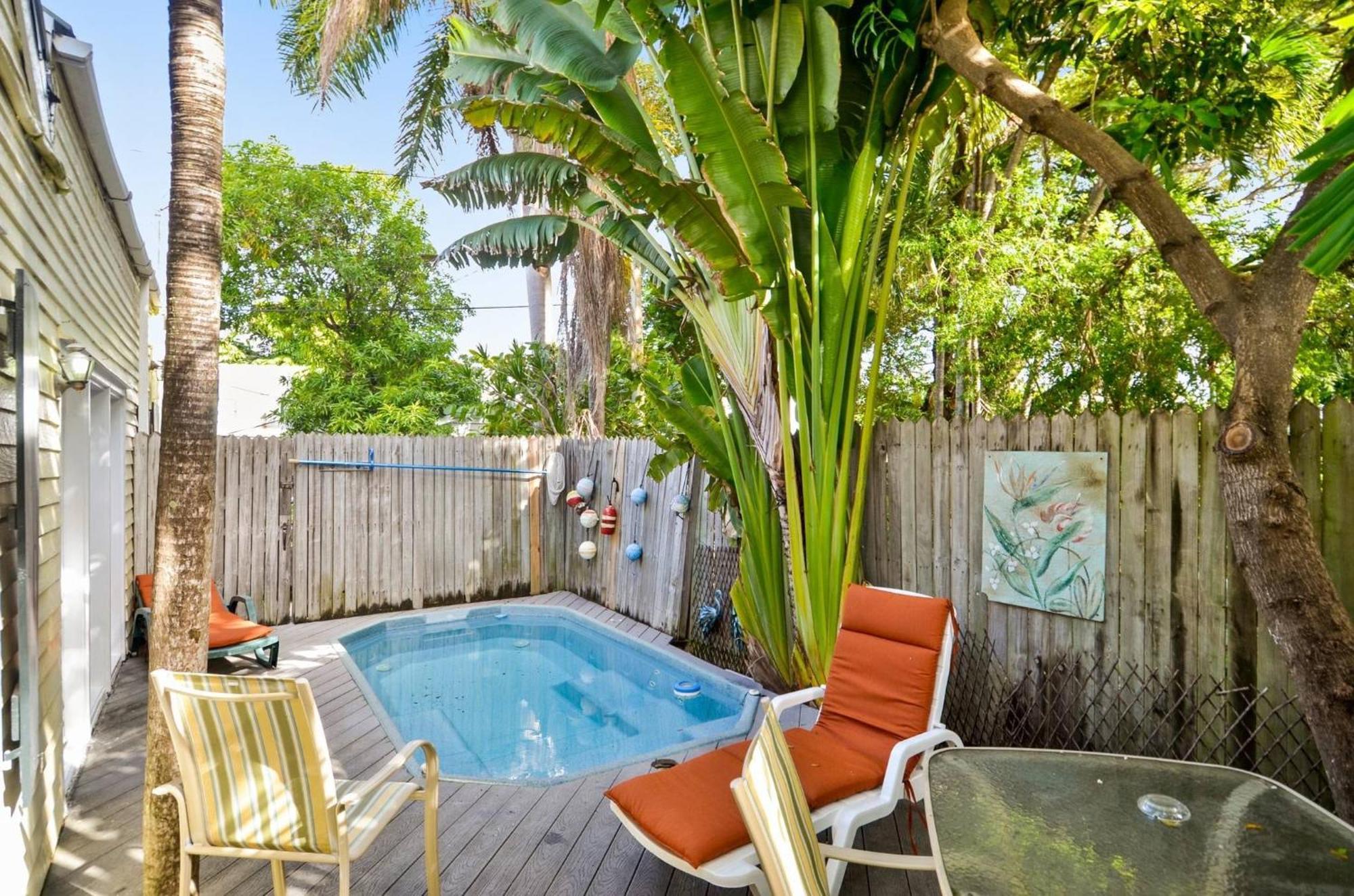 Holiday home Key Lime Pie By Avantstay Ideal Location W Splash Pool Out Door Dining Month Long Only *