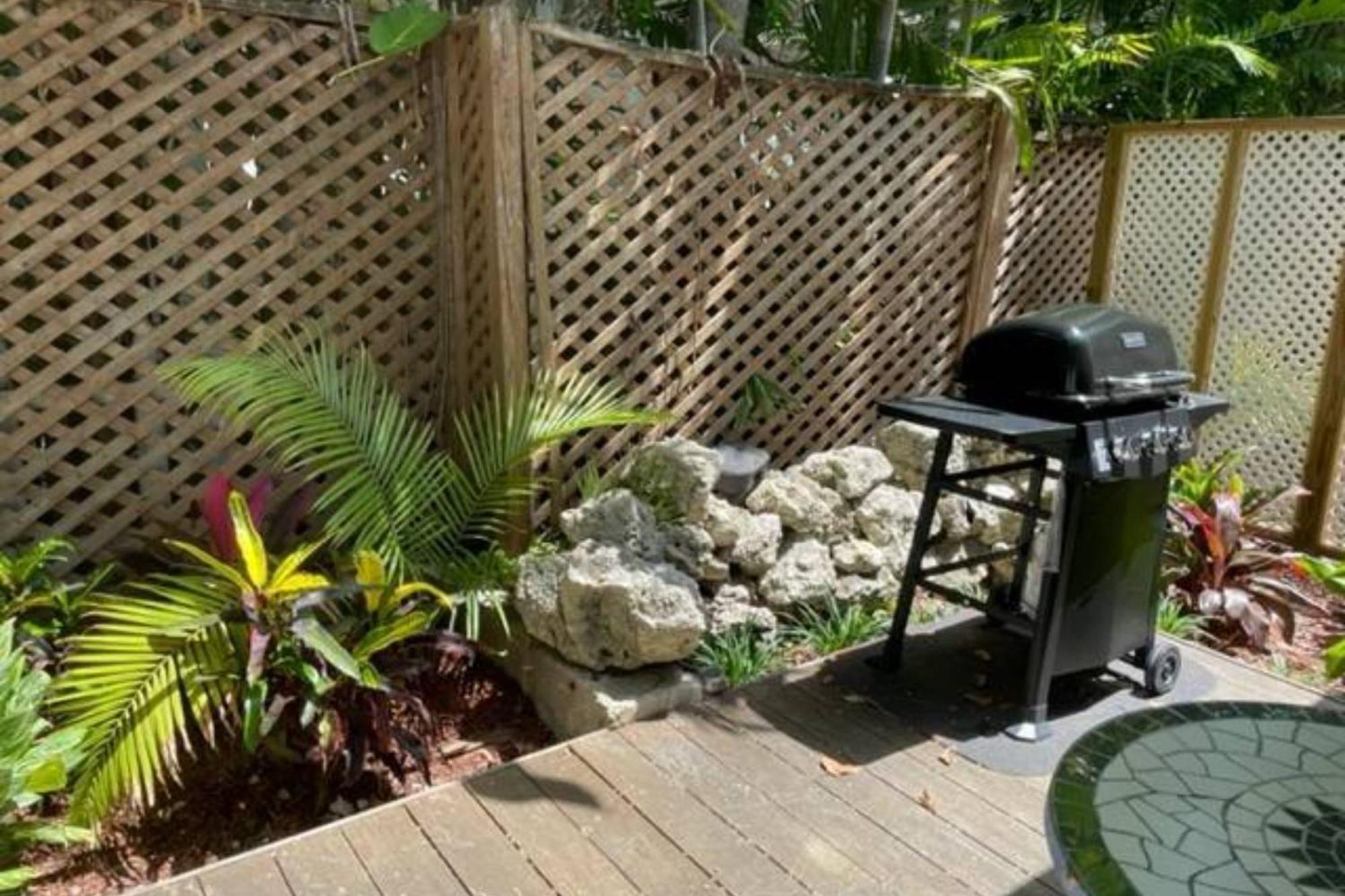 Tranquility By Avantstay Close To Duval St W Bbq Shared Pool Holiday home