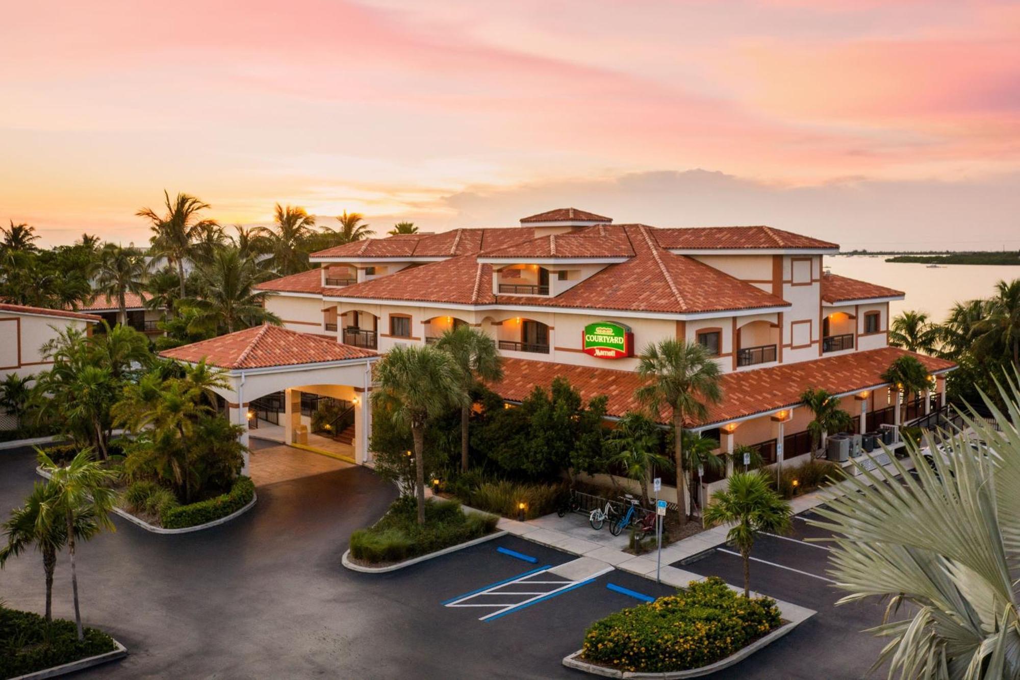 Hotel Courtyard By Marriott Waterfront Key West