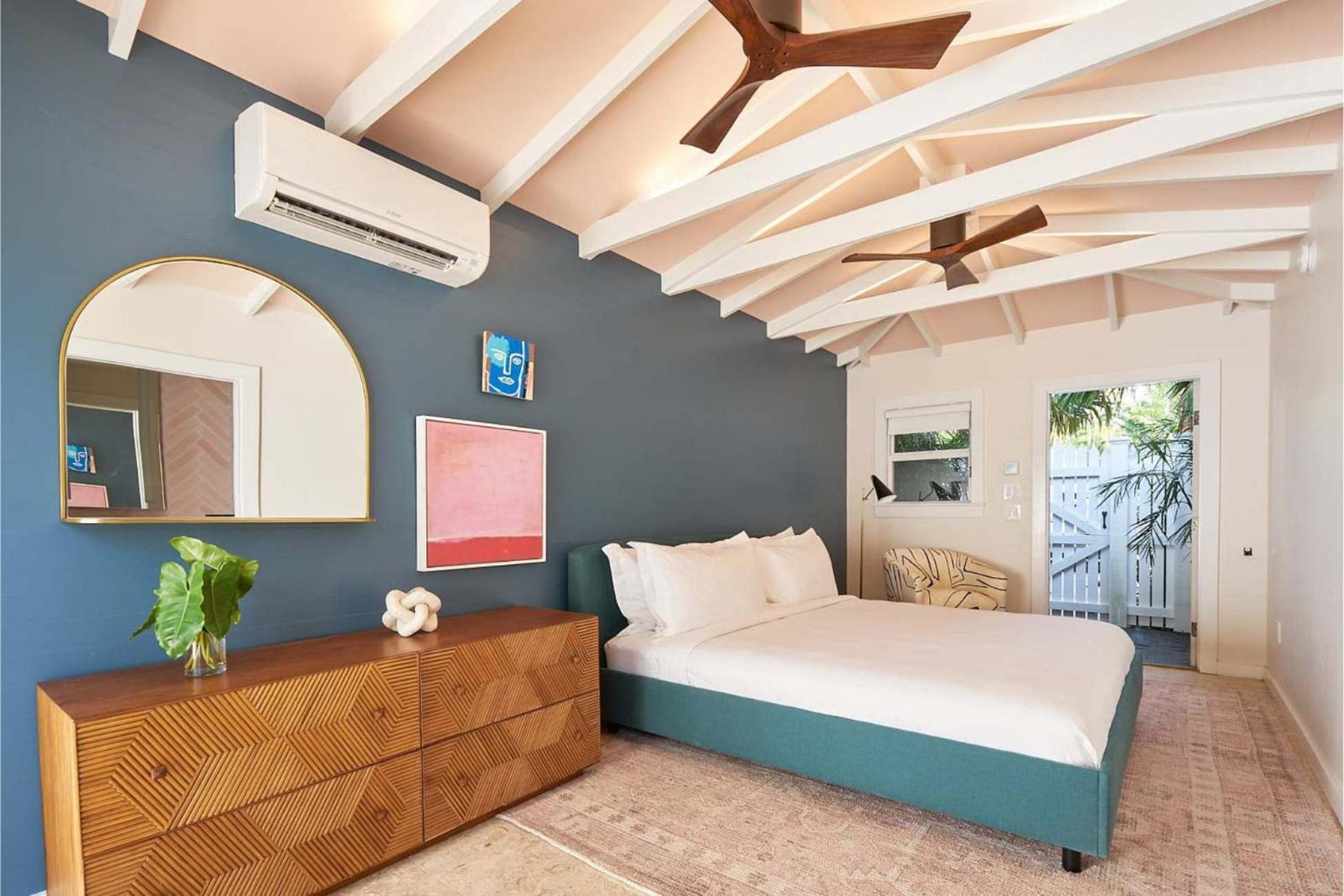 Carriage House At Grand Maloney *