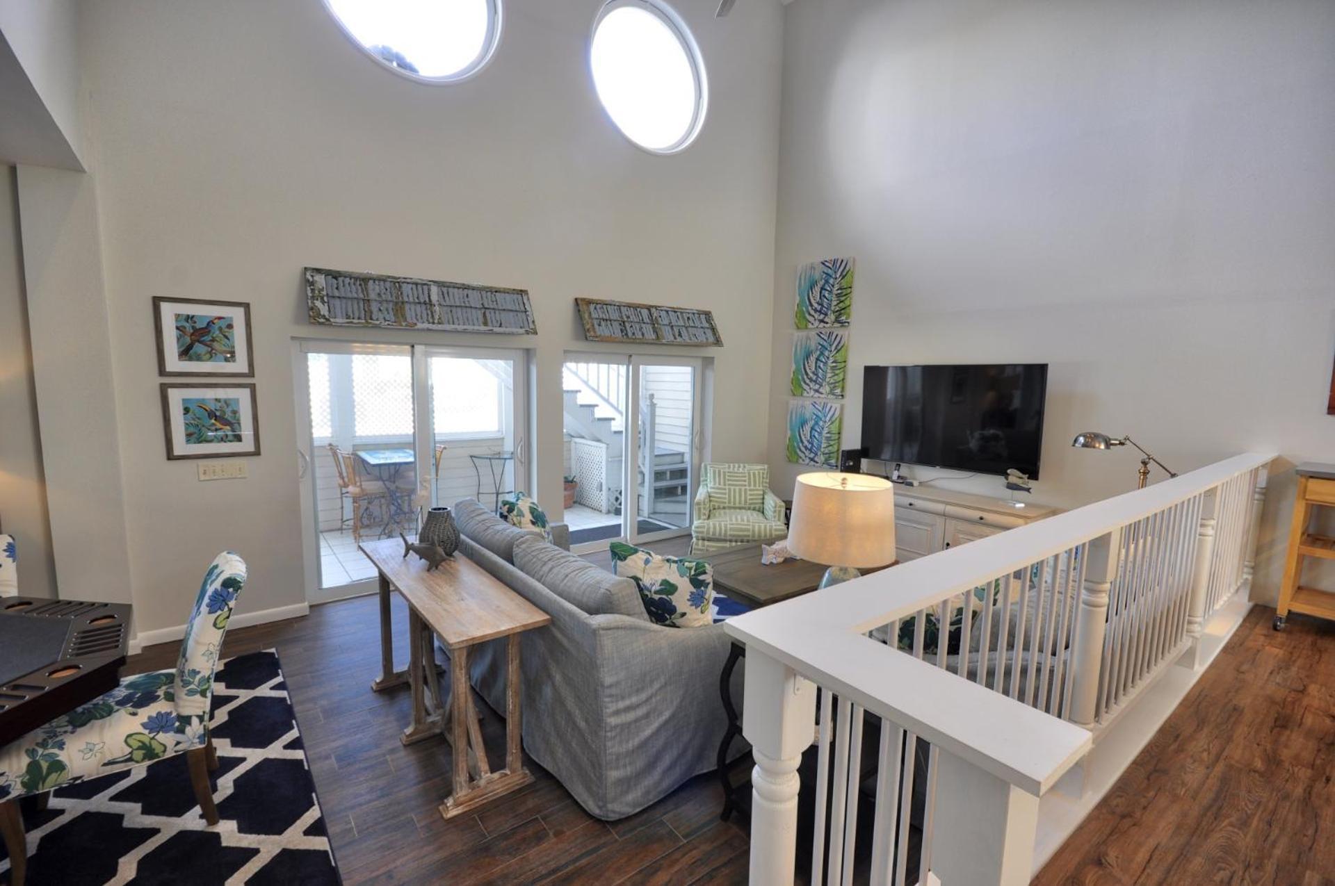 Duval Square Penthouse Apartment Key West