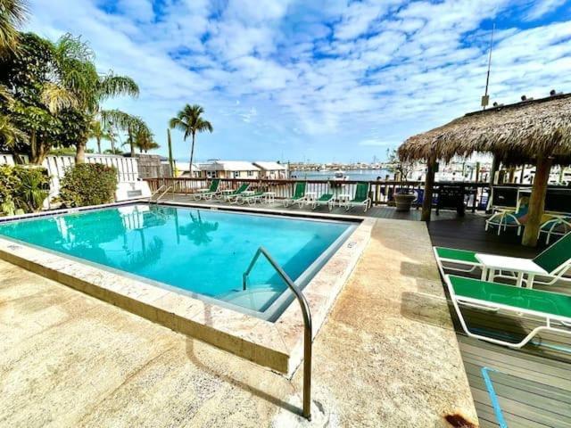 Holiday home Dominica - New Waterfront Pool Dock 2 Bedroom 2 Bathroom *