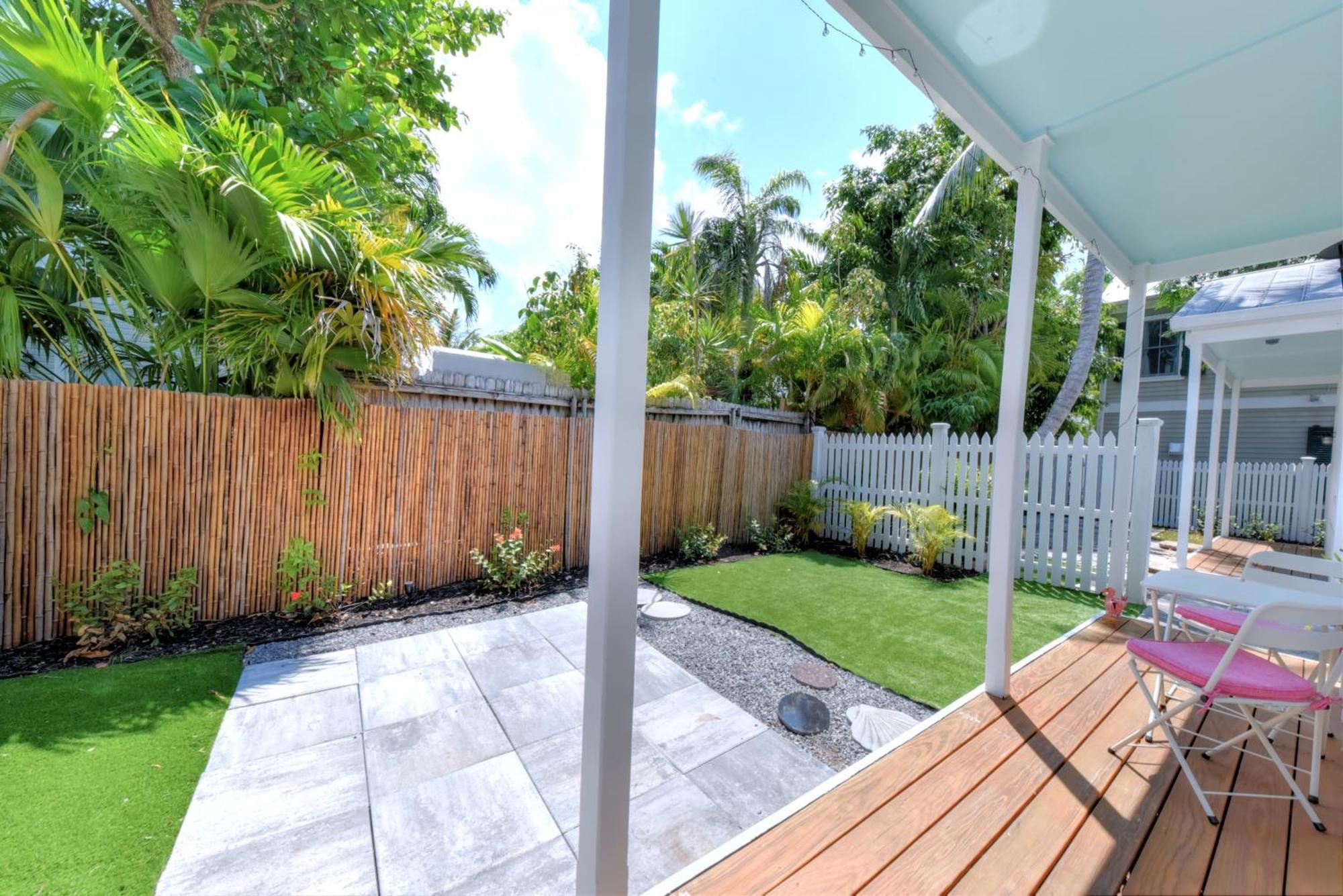11 Close To Duval St * Key West