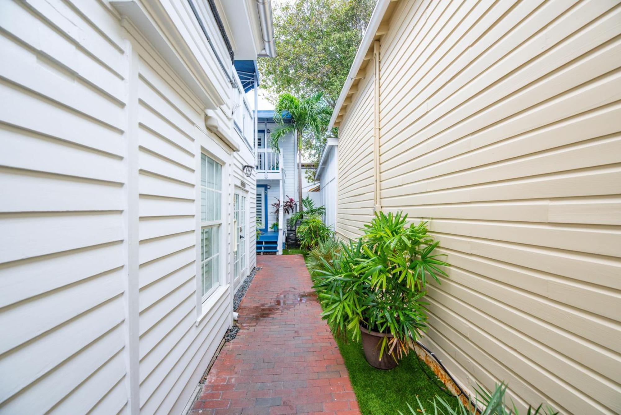 Sunshine State At Custom House Key West