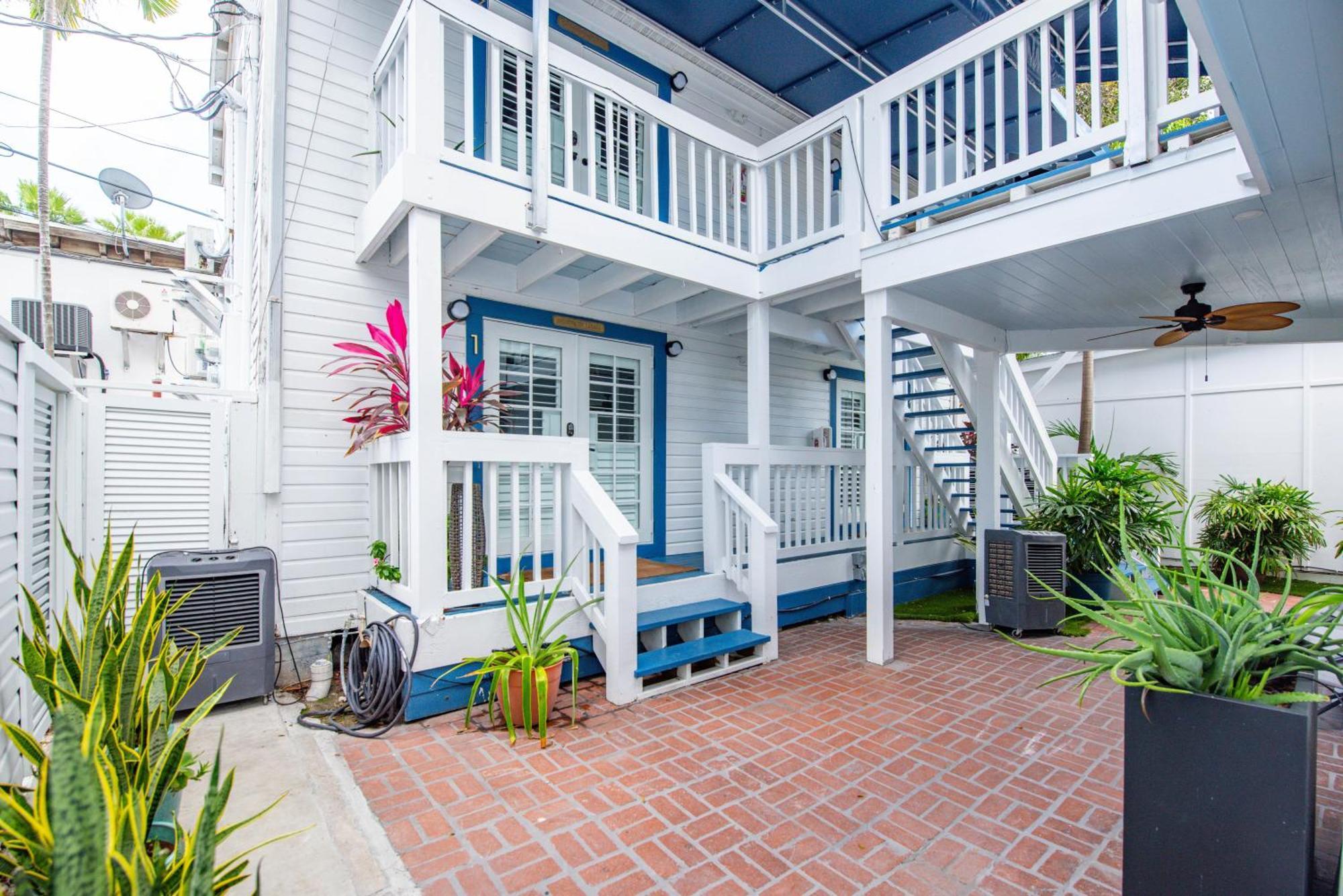 Sunshine State At Custom House * Key West