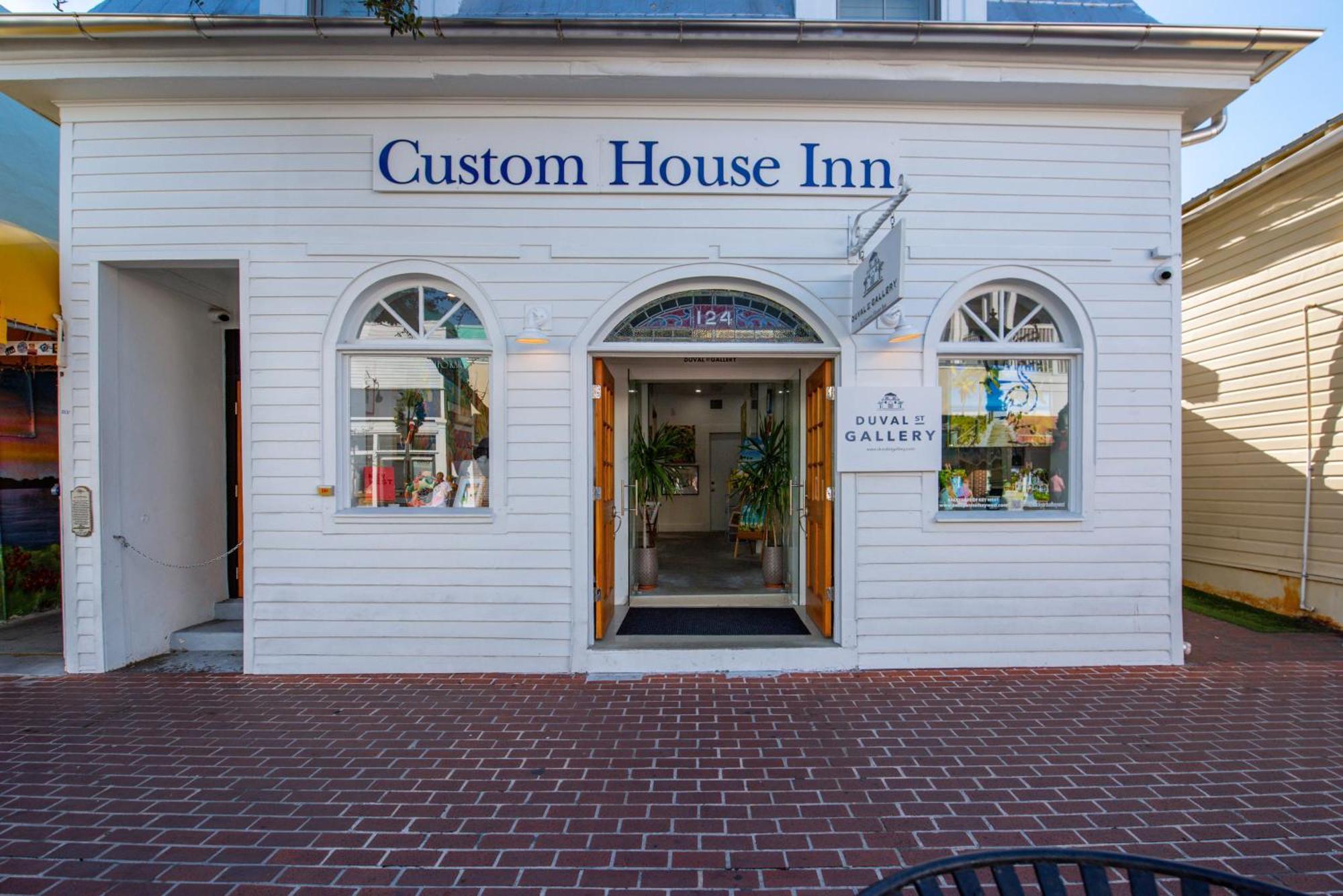 Apartment Underwater At Custom House Key West