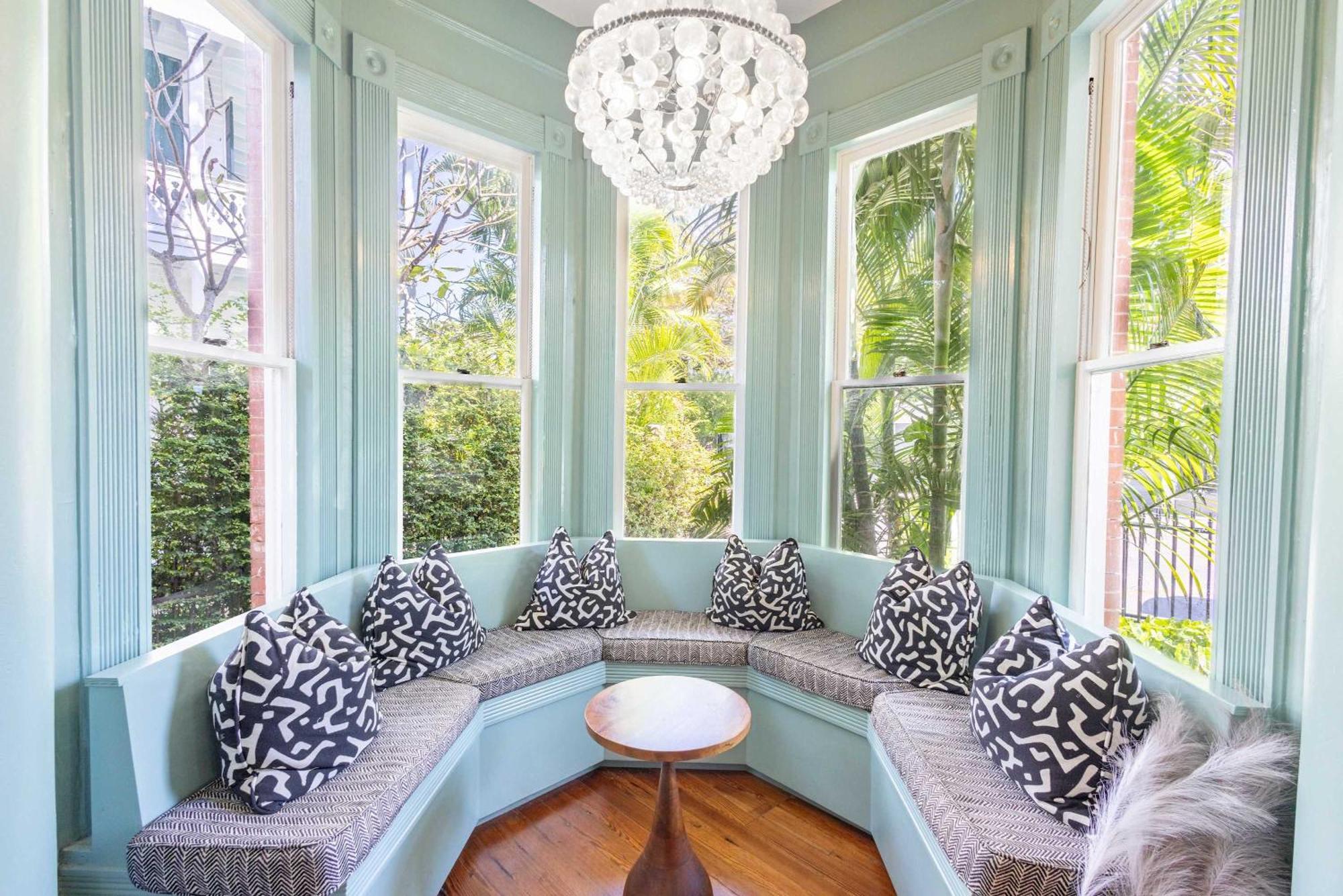 Takeover At The Grand Maloney Holiday home *