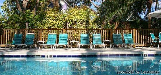 Hotel Island House 3*