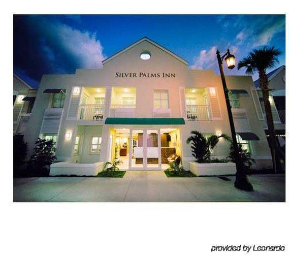 Silver Palms 3*