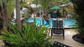 Alexander Palms Court Hotel Key West