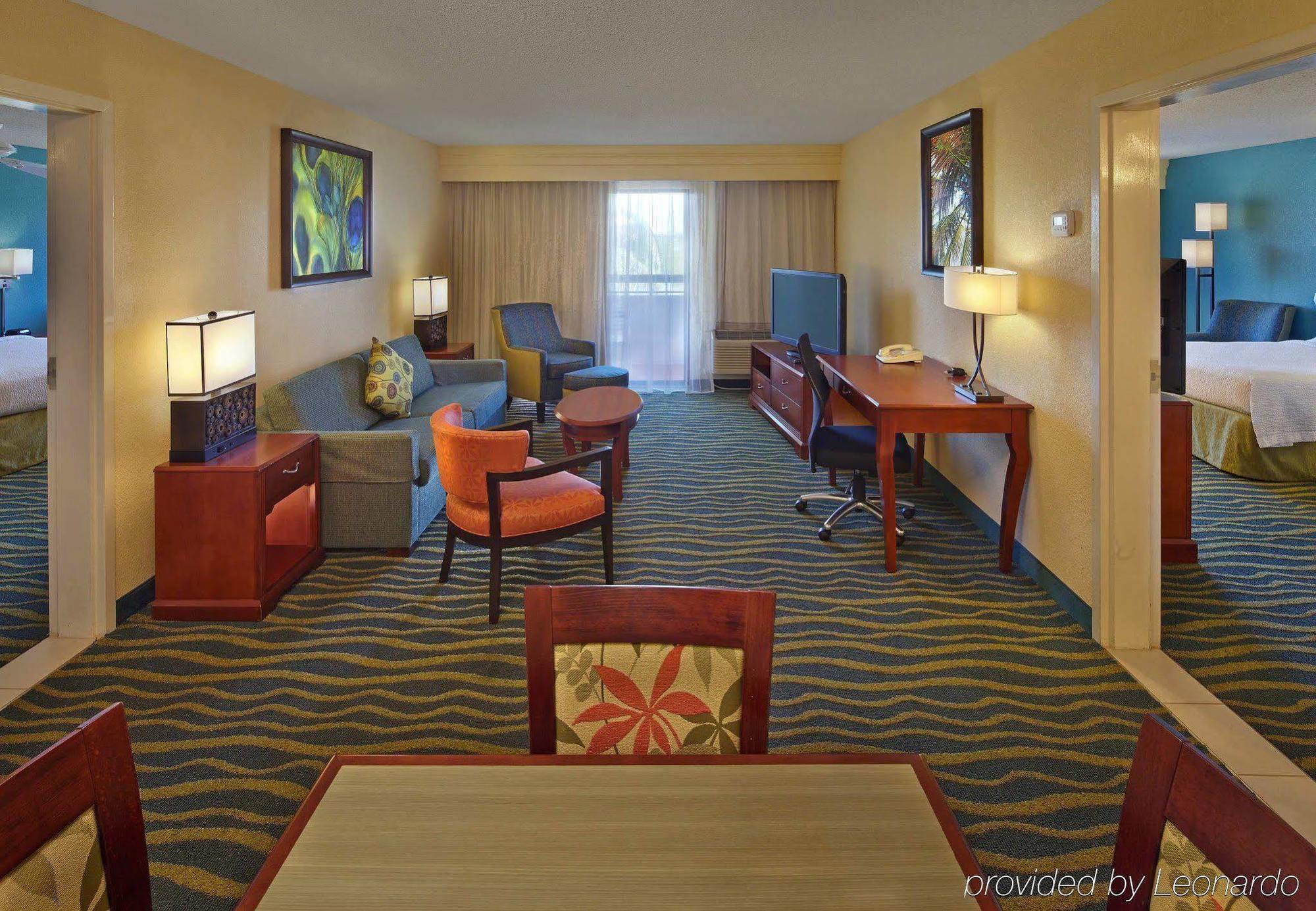 Hotel Courtyard By Marriott Waterfront