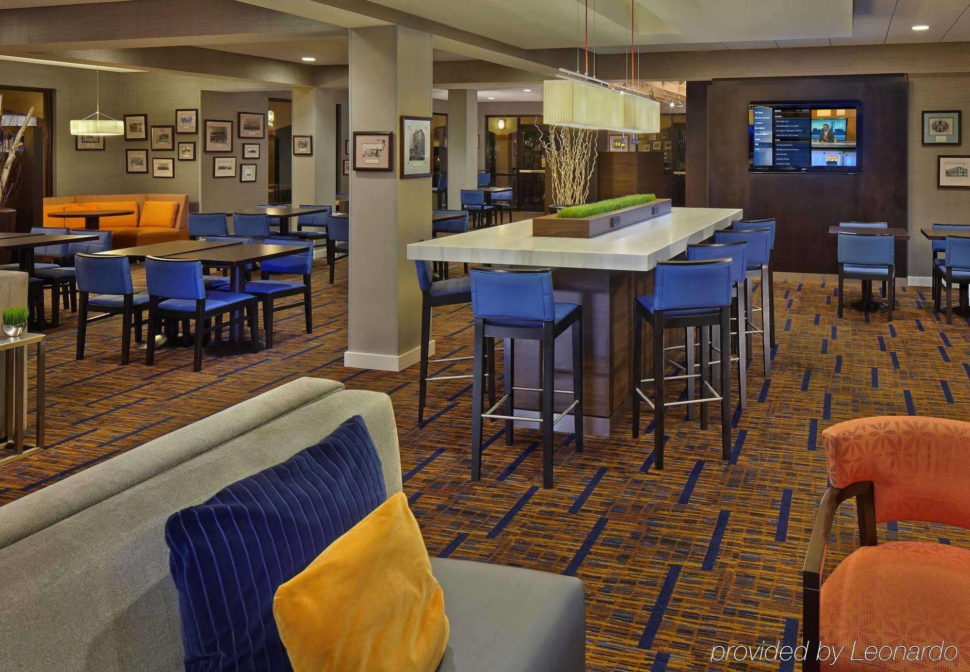 Courtyard By Marriott Waterfront Hotel