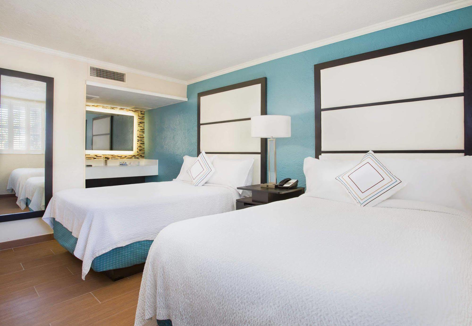 Hotel Fairfield & By Marriott