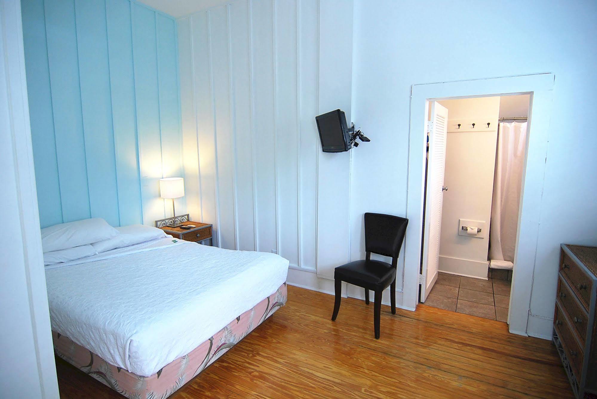The - Adult Exclusive Inn
