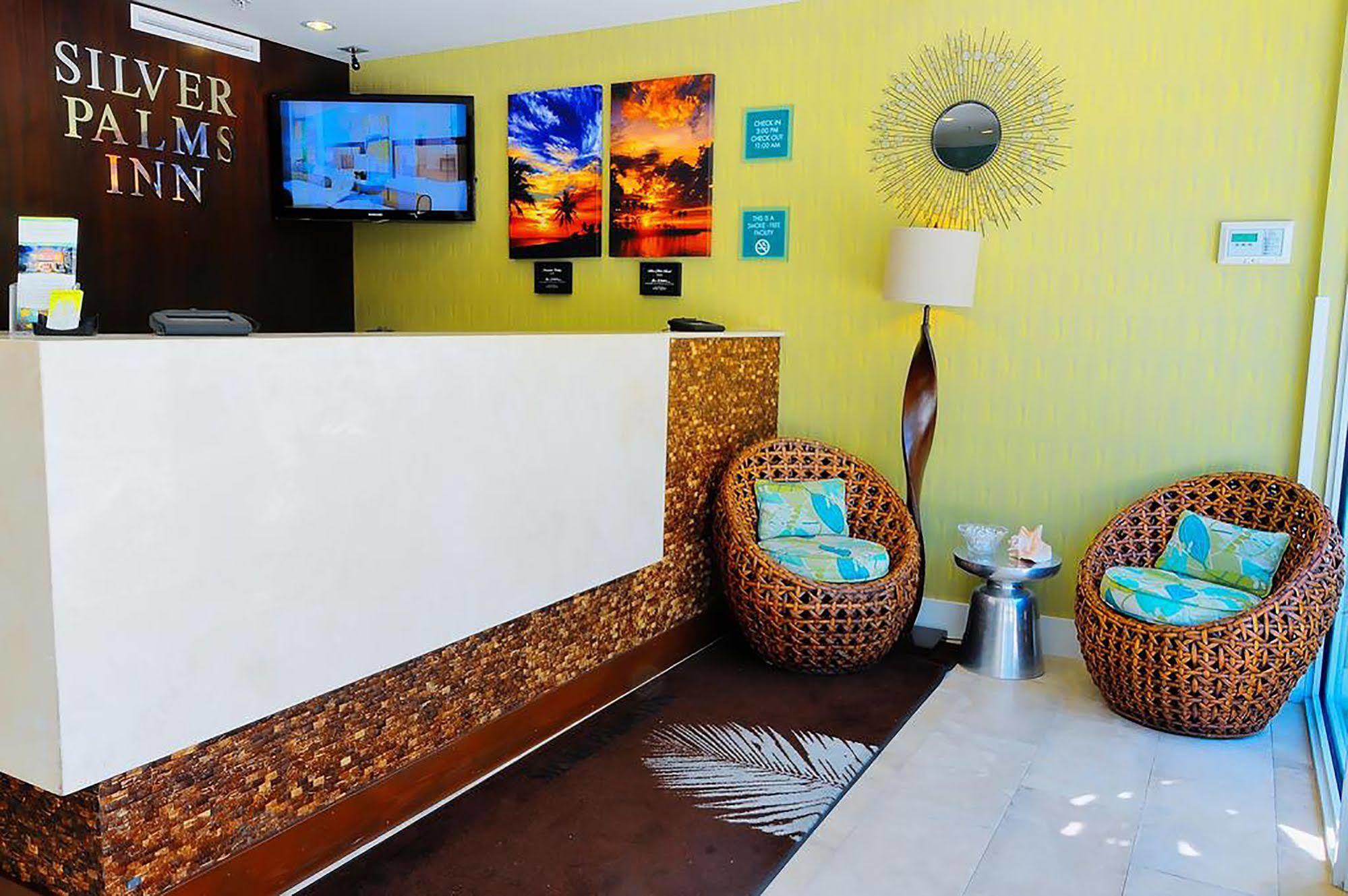 Hotel Silver Palms