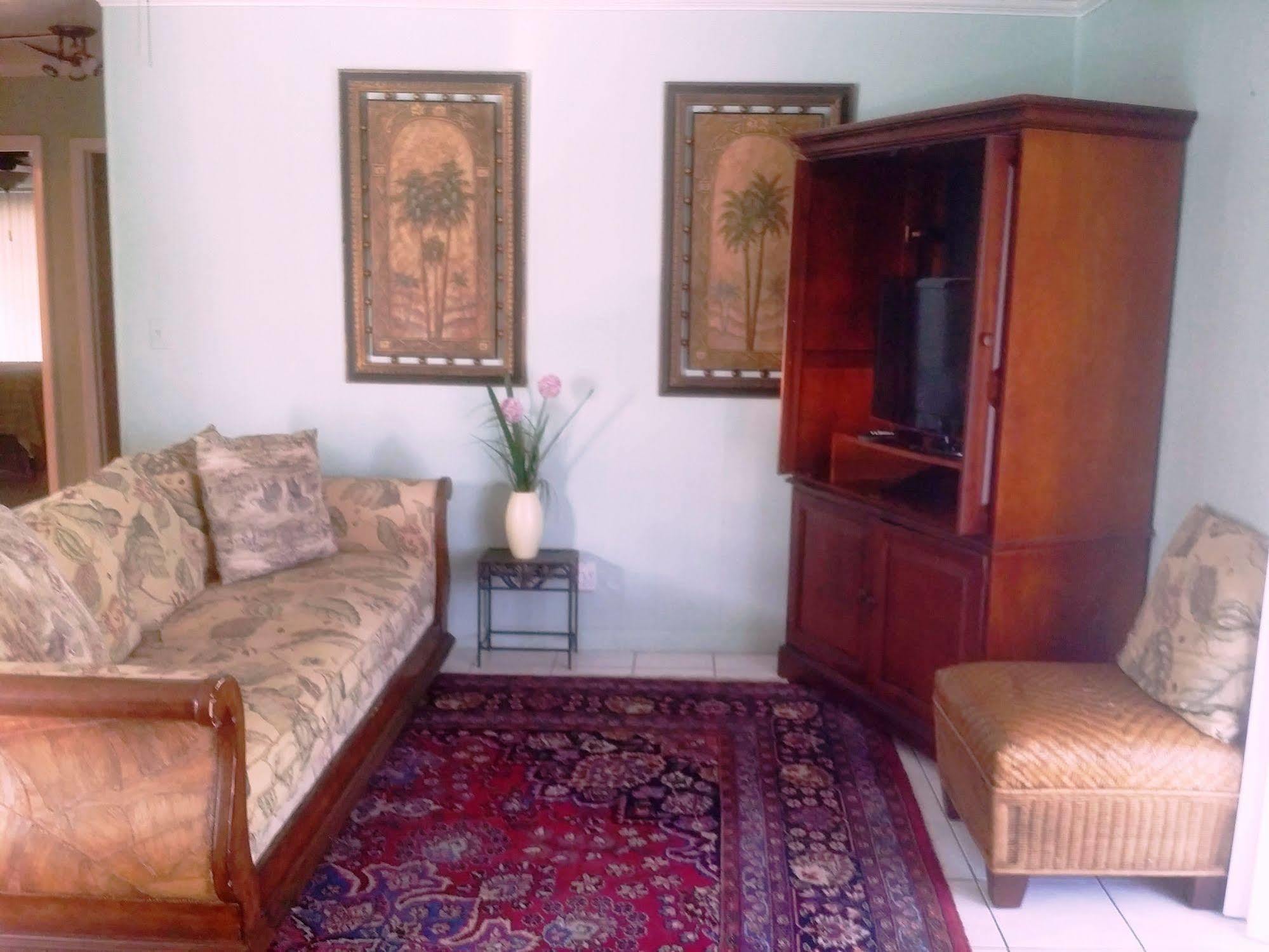 Old Town Suites Hotel