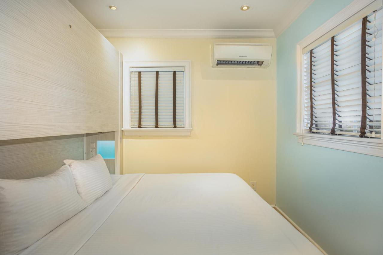 Nyah - Adult Exclusive Bed & Breakfast