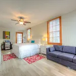 The Bartlum-Luxurious Studio