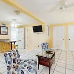 Duval Street Retreat