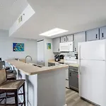 The Bimini By Brightwild-Heated Pool & Hot Tub