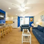 Just Steps To Duval- Sleeps 10- Heated Pool House