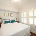 Conch Cottage -Pool & Quiet Area
