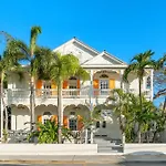 Marreros Guest Mansion - Adult Only