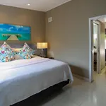 Orchid Key Inn - Adults Only