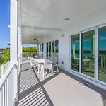 Mastway House -Pool & Dock!