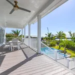 Mastway House -Pool & Dock!