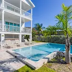 Mastway House -Pool & Dock!