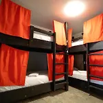 Seashell Motel And International Hostel