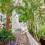 Southernmost View -Pool & Water Views