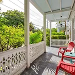 Bananas Foster Guesthouse
