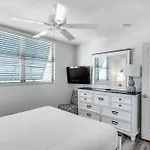 Sunrise Suites Tierra Bomba Suite #403
