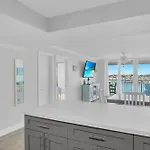 Florida - Spacious Updated Waterfront Condo 2X2 Pool Dock