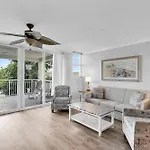 Abaco - Large Waterfront 2X2 End Unit With Boat Slip