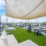 Awai\'S Floating Villa - Houseboat In Luxury Village