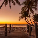 Sunrise Suites Tahiti Suite #104