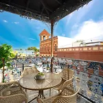 Harbor House Suite A