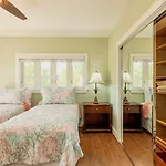 Coastline Comfort By Last Key Realty