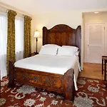 The Gardens Hotel