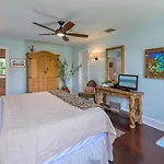 Villa Cubana By Last Key Realty