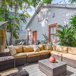Atocha Cottage - Harbor Walk Hideaways