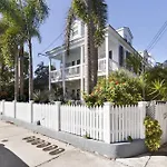 Lazy Gecko By Avantstay Walk To Duval St In Key West Month Long Stays Only