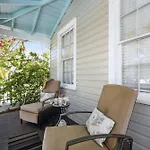 Spanish Lime Cottage By Avantstay Ideal Old Town Key West Location Month Long Stays Only