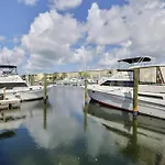 Parrot Perch By Avantstay Old Town Key West W Shared Pool Week Long Stays Only