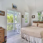 Land Of Love By Avantstay Pets Allowed Shared Pool Great Location Month Long Stays Only
