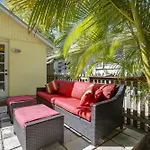 La Casita By Avantstay Steps To Duval Street In Key West Month Long Stays Only