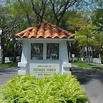 Key West Found By Avantstay Close To Shops W Patio Shared Pool Week Long Stays Only